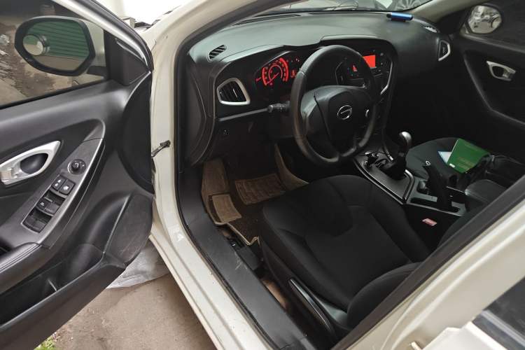 Used GAC Trumpchi GA3 2013 1.6L Manual Elite Edition Driver Seat