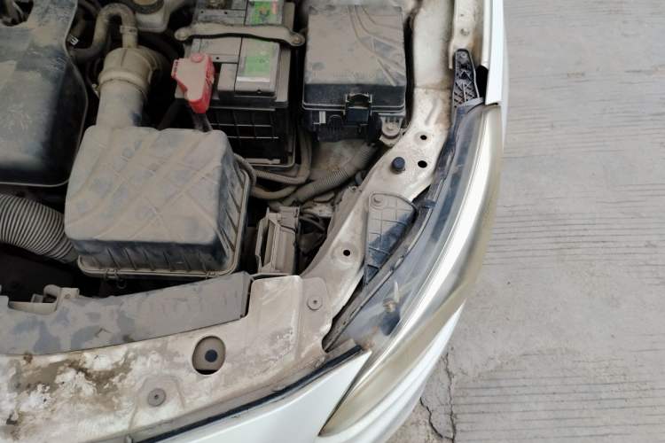 Used GAC Trumpchi GA3 2013 1.6L Manual Elite Edition Engine Bay Left