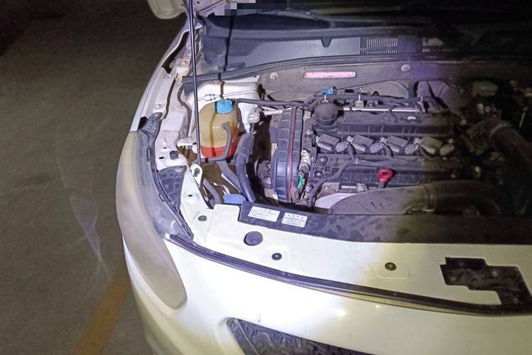 Used GAC Trumpchi GA3 2013 1.6L Manual Elite Edition Engine Bay Right