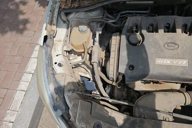 Used GAC Trumpchi GA3 2013 1.6L Automatic Elite ESP Edition Engine Bay Right