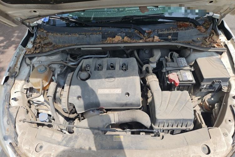 Used GAC Trumpchi GA3 2013 1.6L Automatic Elite ESP Edition Engine Bay