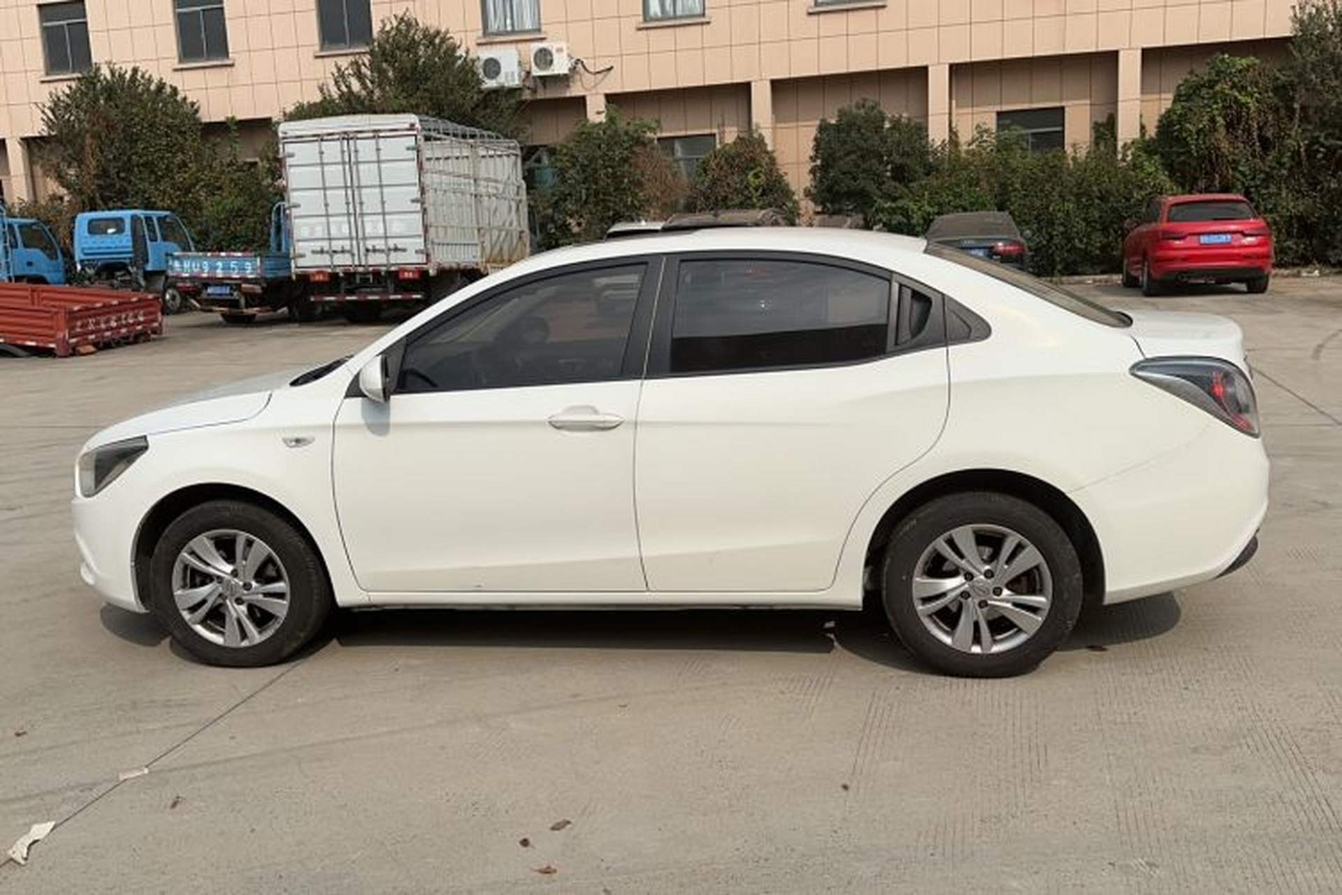 Used GAC Trumpchi GA3 2013 1.6L Manual Luxury ESP Version Exterior 5
