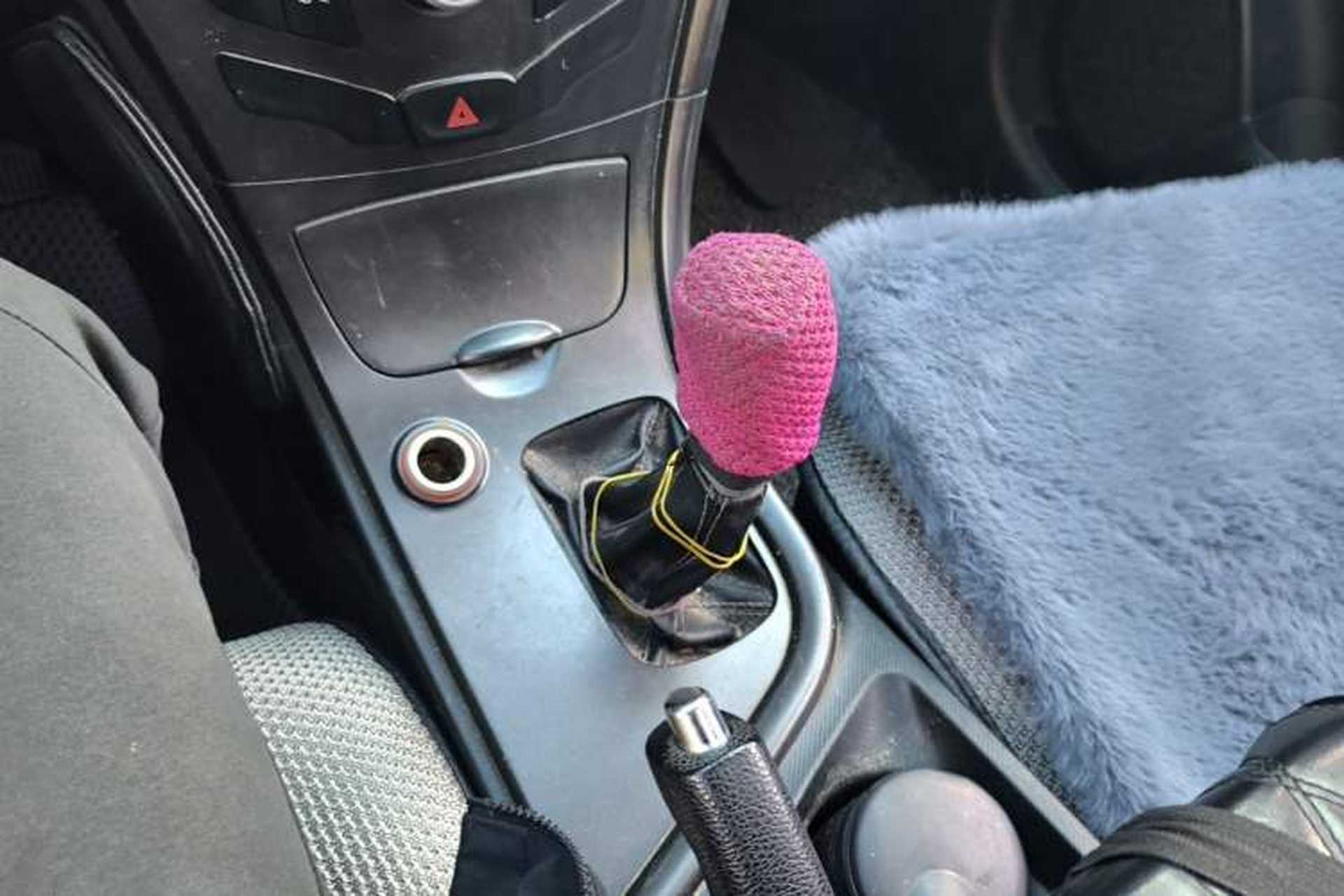 Used GAC Trumpchi GA3 2013 1.6L Manual Luxury Edition Gear Lever