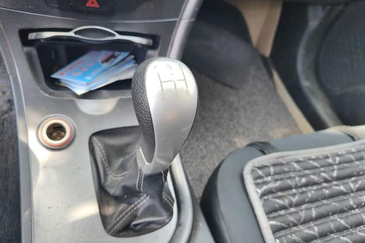 Used GAC Trumpchi GA3 2013 1.6L Manual Elite Edition Gear Lever