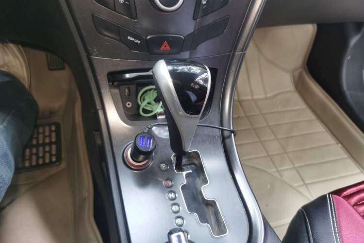 Used GAC Trumpchi GA3 2013 1.6L Automatic Luxury ESP Version Gear Lever