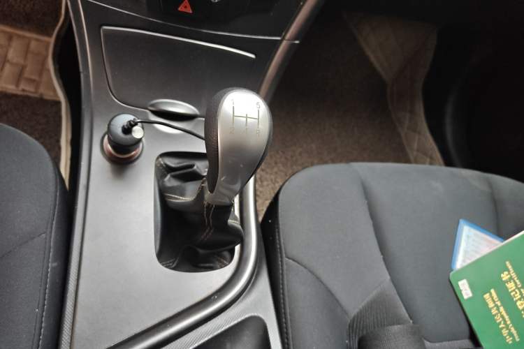 Used GAC Trumpchi GA3 2013 1.6L Manual Elite Edition Gear Lever