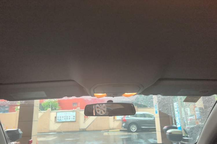 Used GAC Trumpchi GA3 2013 1.6L Automatic Elite ESP Edition Headliner