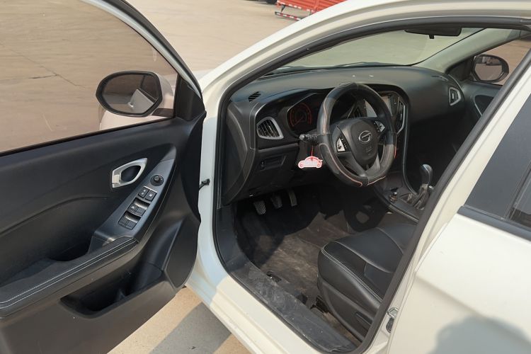 Used GAC Trumpchi GA3 2013 1.6L Manual Luxury ESP Version Interior 2