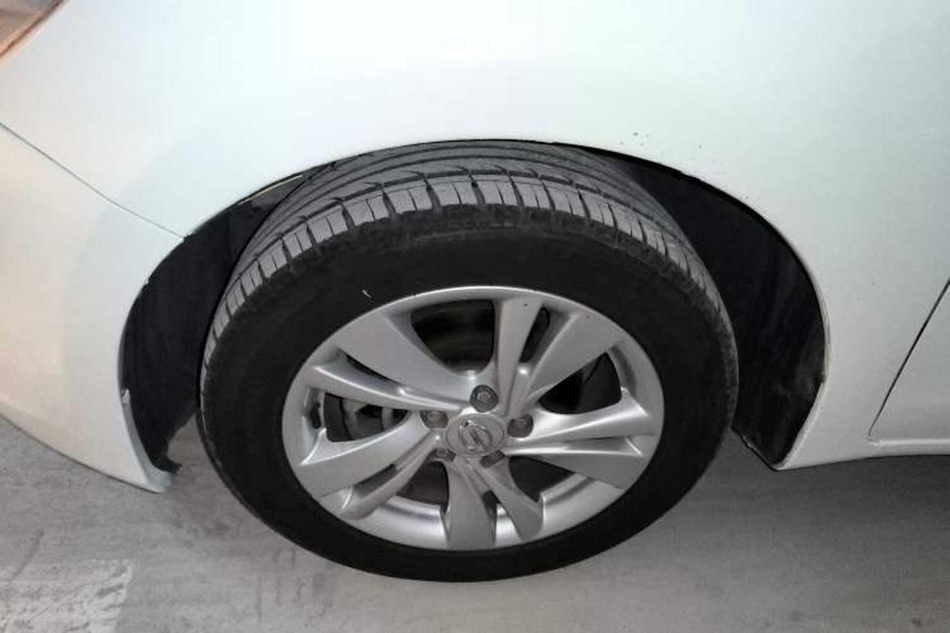 Used GAC Trumpchi GA3 2013 1.6L Automatic Luxury ESP Version Left Front Wheel Hub