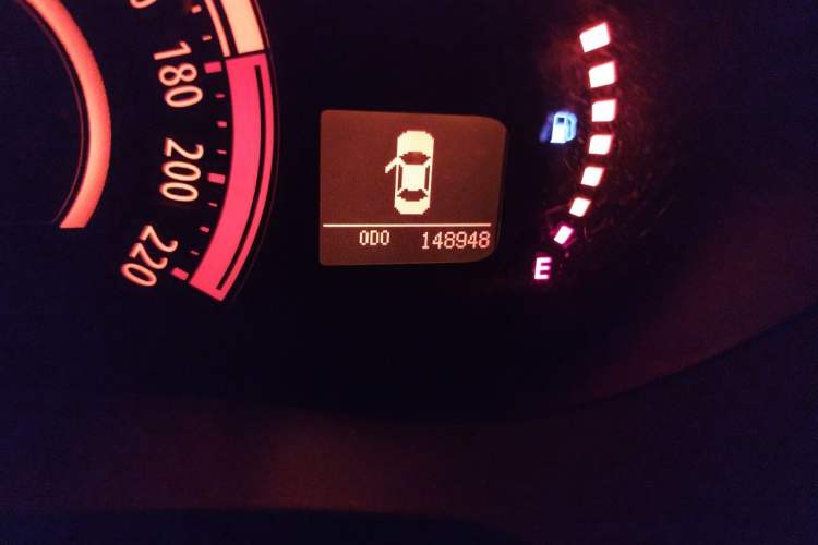 Used GAC Trumpchi GA3 2013 1.6L Manual Elite Edition Odometer Close Up