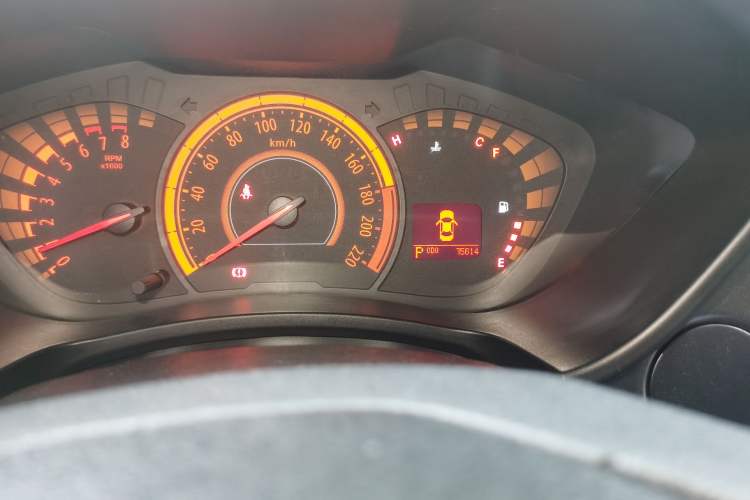 Used GAC Trumpchi GA3 2013 1.6L Automatic Luxury ESP Version Odometer Close Up