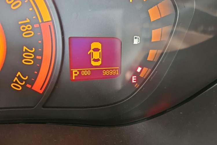 Used GAC Trumpchi GA3 2013 1.6L Automatic Elite ESP Edition Odometer Close Up