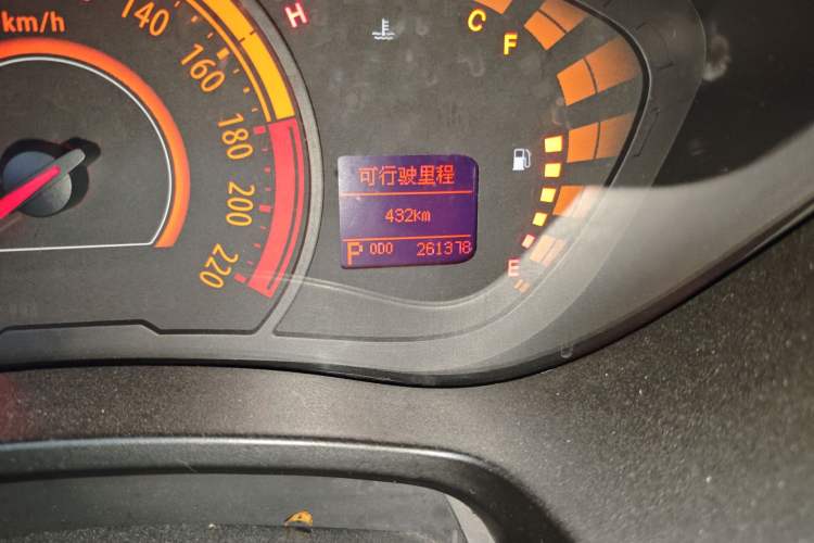 Used GAC Trumpchi GA3 2013 1.6L Automatic Luxury ESP Version Odometer Close Up