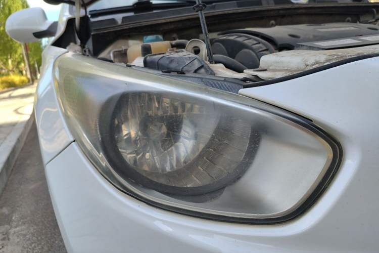 Used GAC Trumpchi GA3 2013 1.6L Manual Luxury Edition Right Front Headlight