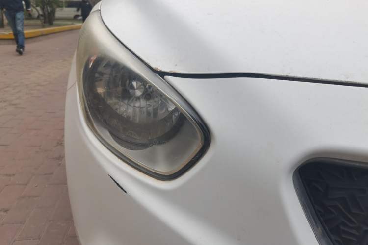 Used GAC Trumpchi GA3 2013 1.6L Manual Elite Edition Right Front Headlight