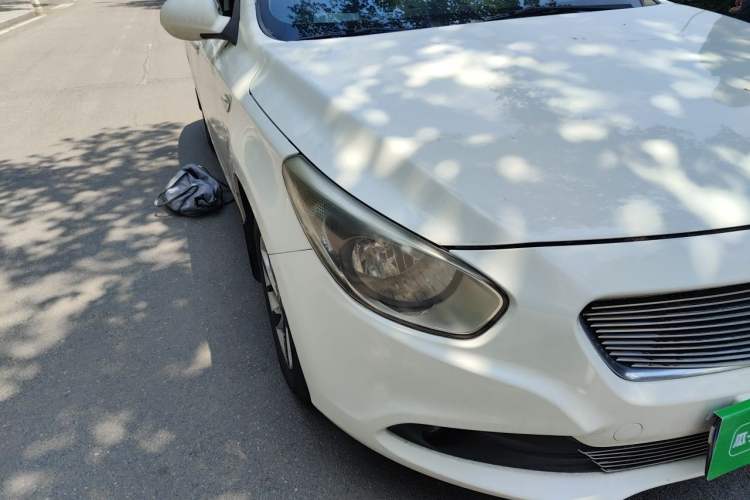 Used GAC Trumpchi GA3 2013 1.6L Manual Elite Edition Right Front Headlight