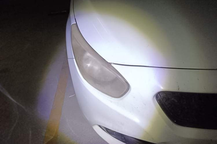 Used GAC Trumpchi GA3 2013 1.6L Manual Elite Edition Right Front Headlight