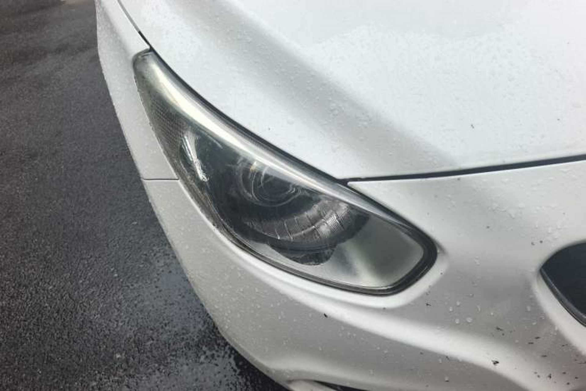 Used GAC Trumpchi GA3 2013 1.6L Automatic Elite ESP Edition Right Front Headlight