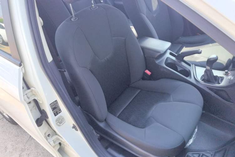 Used GAC Trumpchi GA3 2013 1.6L Manual Elite Edition Right Front Seat