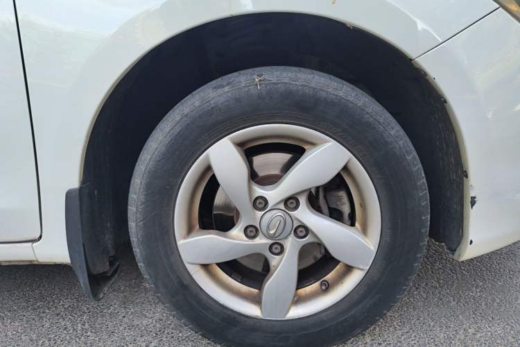 Used GAC Trumpchi GA3 2013 1.6L Manual Luxury Edition Right Front Wheel Hub