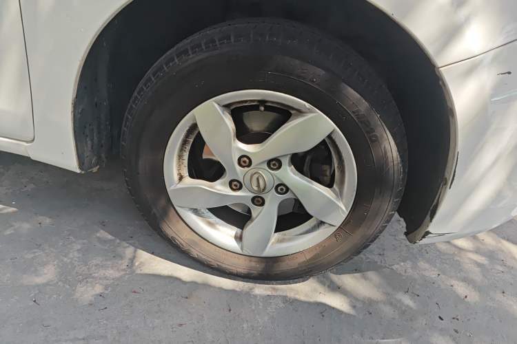 Used GAC Trumpchi GA3 2013 1.6L Manual Elite Edition Right Front Wheel Hub