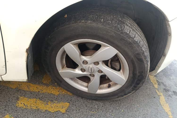 Used GAC Trumpchi GA3 2013 1.6L Manual Luxury Edition Right Front Wheel Hub