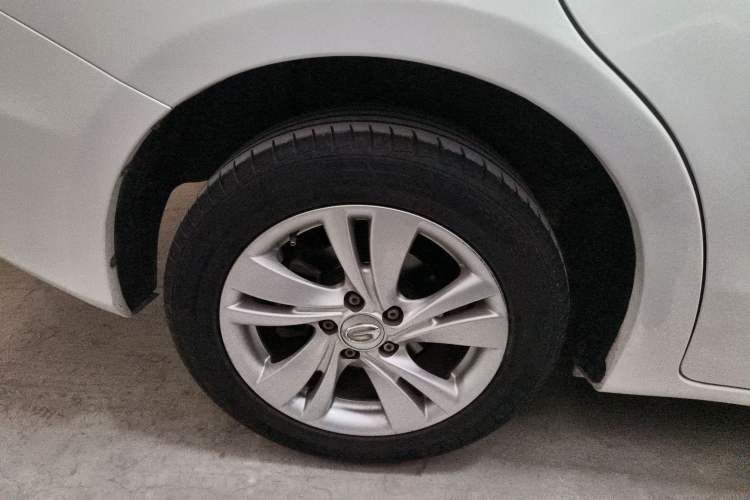 Used GAC Trumpchi GA3 2013 1.6L Automatic Luxury ESP Version Right Rear Wheel Hub