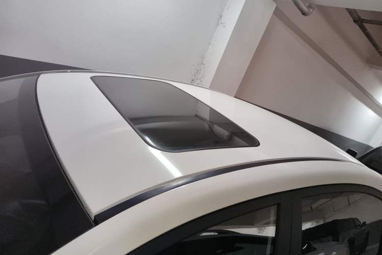 Used GAC Trumpchi GA3 2013 1.6L Automatic Luxury ESP Version Roof