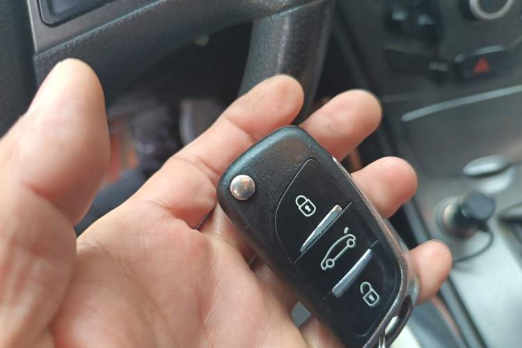 Used GAC Trumpchi GA3 2013 1.6L Manual Luxury ESP Version Vehicle Key