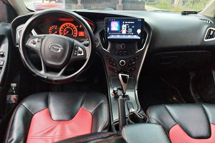 Used GAC Trumpchi GA3 2014 1.6L Automatic Smart Edition Center Console