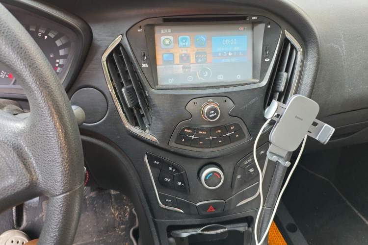 Used GAC Trumpchi GA3S Vision 2014 1.6L Manual Elite Edition Audio And AC Panel