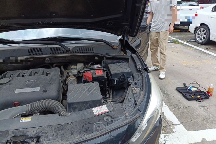 Used GAC Trumpchi GA3S Vision 2014 1.6L Automatic Elite ESP Version Engine Bay Left