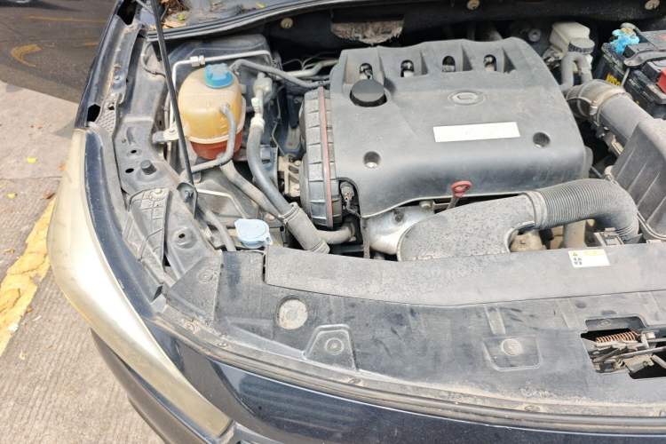 Used GAC Trumpchi GA3S Vision 2014 1.6L Automatic Luxury ESP Version Engine Bay Right