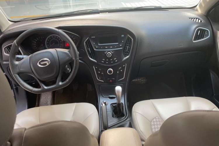 Used GAC Trumpchi GA3S Vision 2014 1.6L Manual Elite Edition Interior 2
