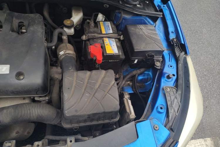 Used GAC Trumpchi GA3S Vision 2014 1.6L Manual Luxury Edition Engine Bay Left
