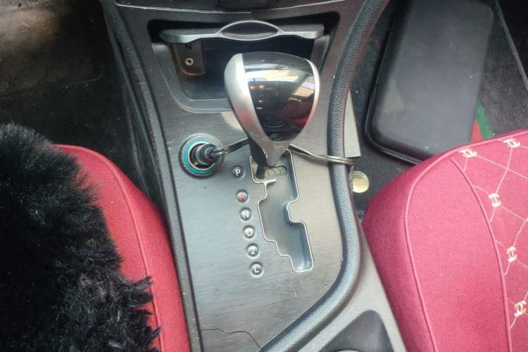 Used GAC Trumpchi GA3S Vision 2014 1.6L Automatic Luxury ESP Version Gear Lever