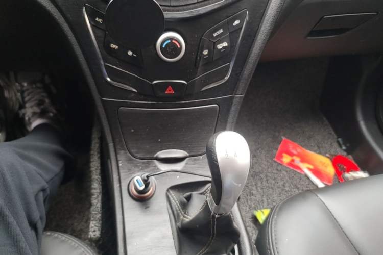 Used GAC Trumpchi GA3S Vision 2014 1.6L Manual Luxury Edition Gear Lever