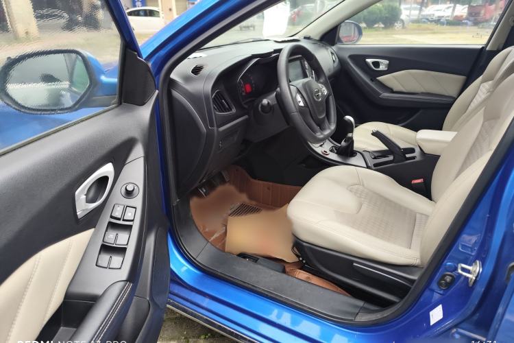 Used GAC Trumpchi GA3S Vision 2014 1.6L Manual Luxury Edition Interior 4