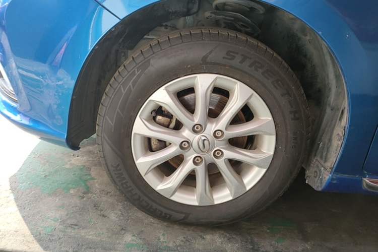Used GAC Trumpchi GA3S Vision 2014 1.6L Manual Elite ESP Version Left Front Wheel Hub