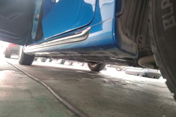 Used GAC Trumpchi GA3S Vision 2014 1.6L Manual Elite ESP Version Left Side Sill