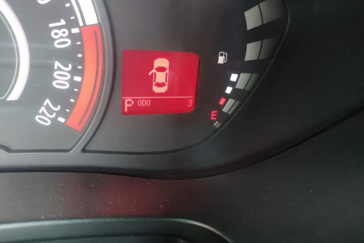 Used GAC Trumpchi GA3S Vision 2014 1.6L Automatic Luxury ESP Version Odometer Close Up