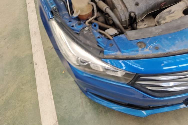 Used GAC Trumpchi GA3S Vision 2014 1.6L Automatic Luxury ESP Version Right Front Headlight
