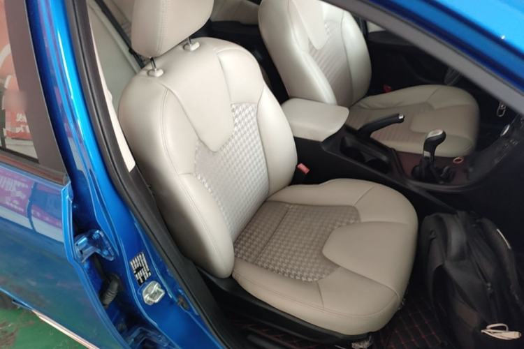 Used GAC Trumpchi GA3S Vision 2014 1.6L Manual Elite ESP Version Right Front Seat