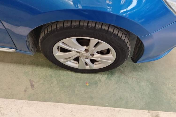 Used GAC Trumpchi GA3S Vision 2014 1.6L Automatic Luxury ESP Version Right Front Wheel Hub