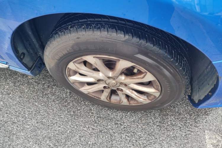 Used GAC Trumpchi GA3S Vision 2014 1.6L Manual Luxury Edition Right Front Wheel Hub