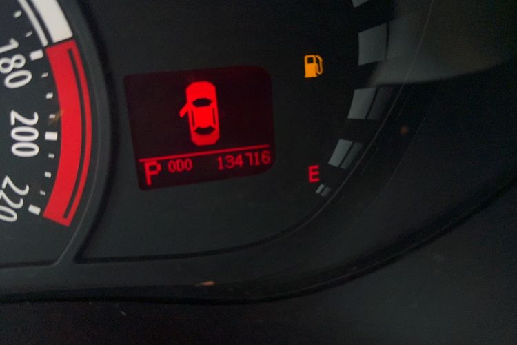 Used GAC Trumpchi GA3S Vision 2014 1.6L Automatic Elite ESP Version Odometer Close Up