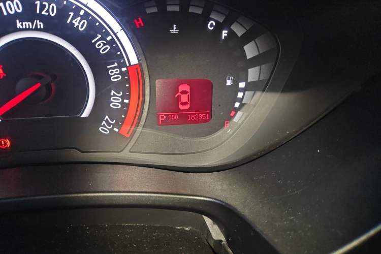 Used GAC Trumpchi GA3S Vision 2014 1.6L Automatic Luxury ESP Version Odometer Close Up