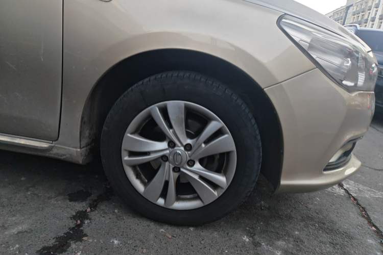 Used GAC Trumpchi GA3S Vision 2014 1.6L Automatic Luxury ESP Version Right Front Wheel Hub