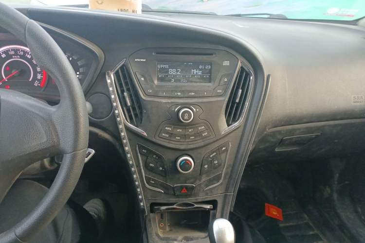 Used GAC Trumpchi GA3S Vision 2014 1.6L Manual Elite Edition Audio And AC Panel