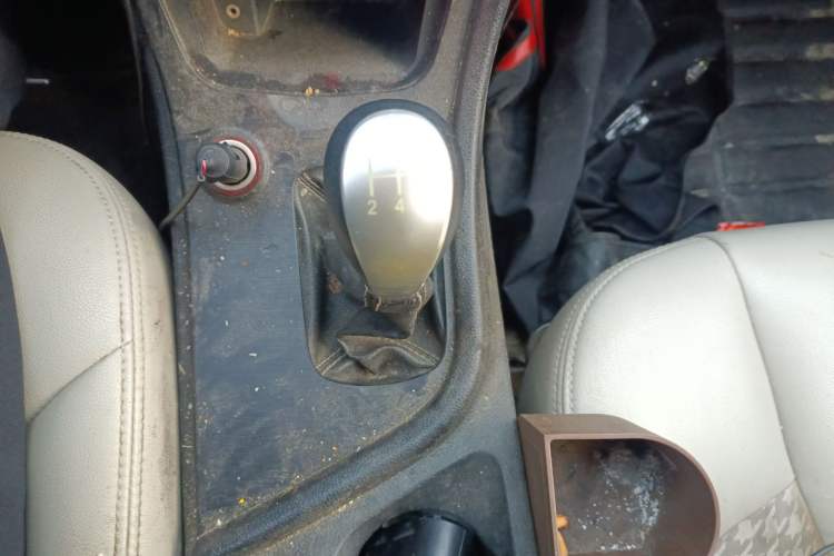 Used GAC Trumpchi GA3S Vision 2014 1.6L Manual Elite Edition Gear Lever